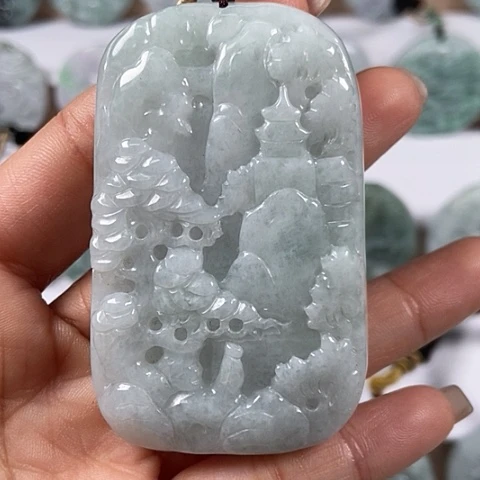 翡翠颈饰未镶嵌山水牌福利