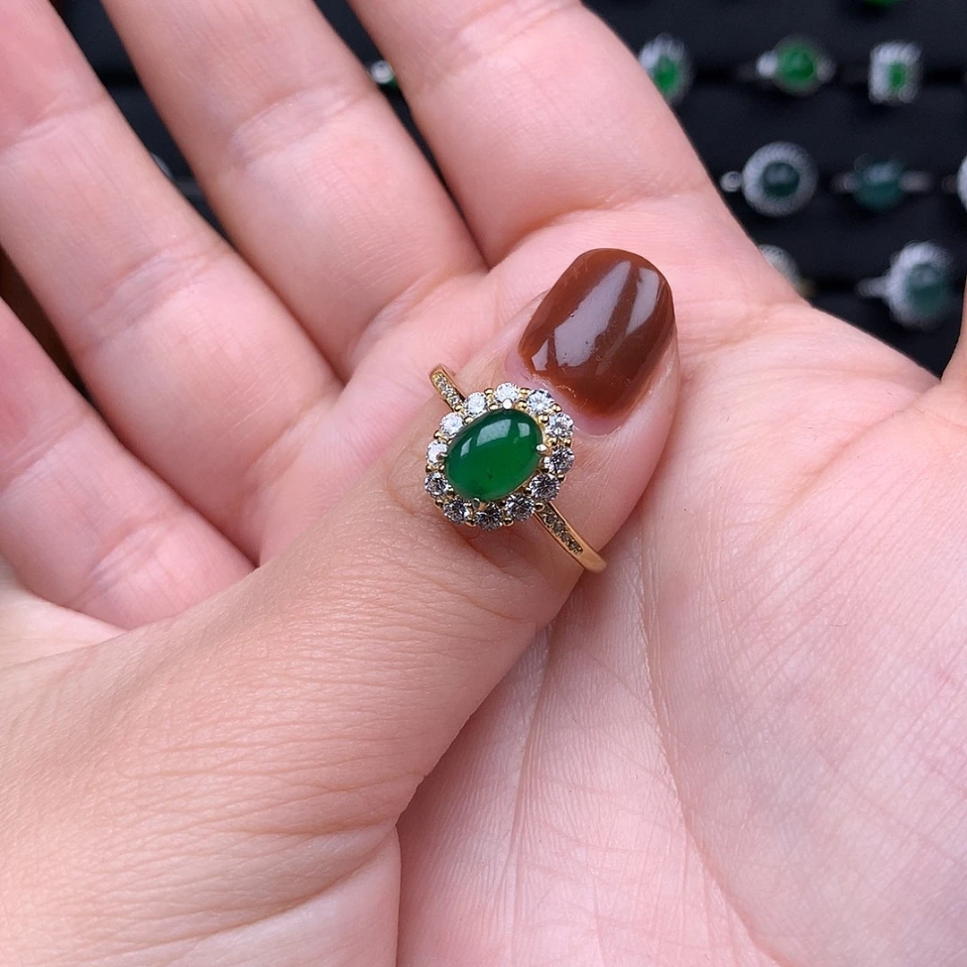 曾***经翡翠银S925镶嵌戒指