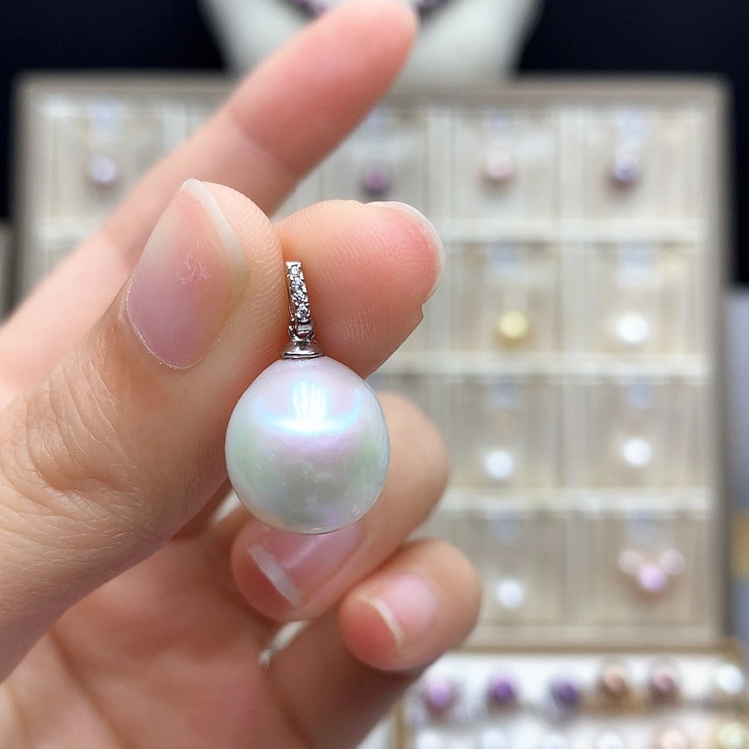 淡水珍珠颈饰合金