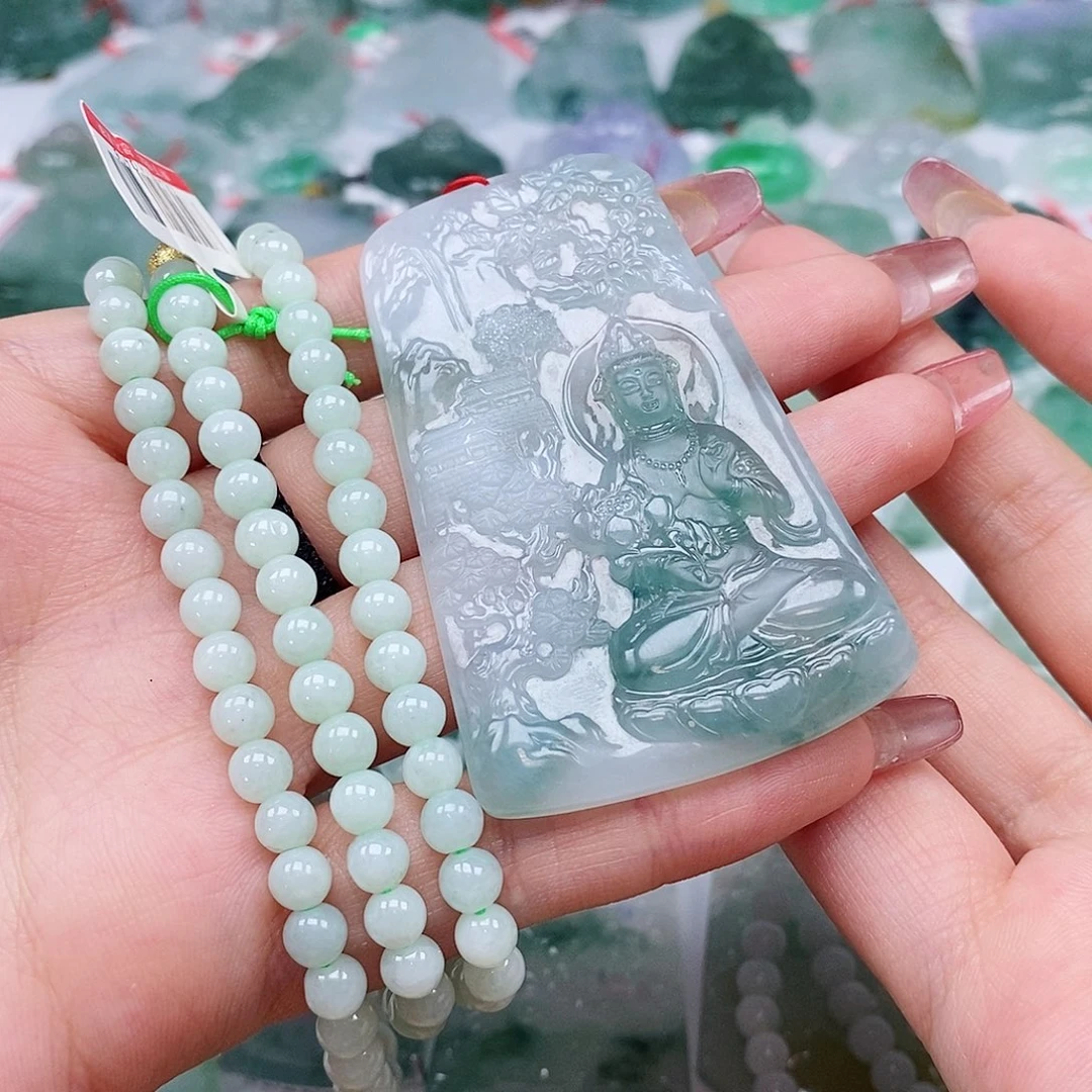 潇***洒颈饰未镶嵌翡翠翡翠