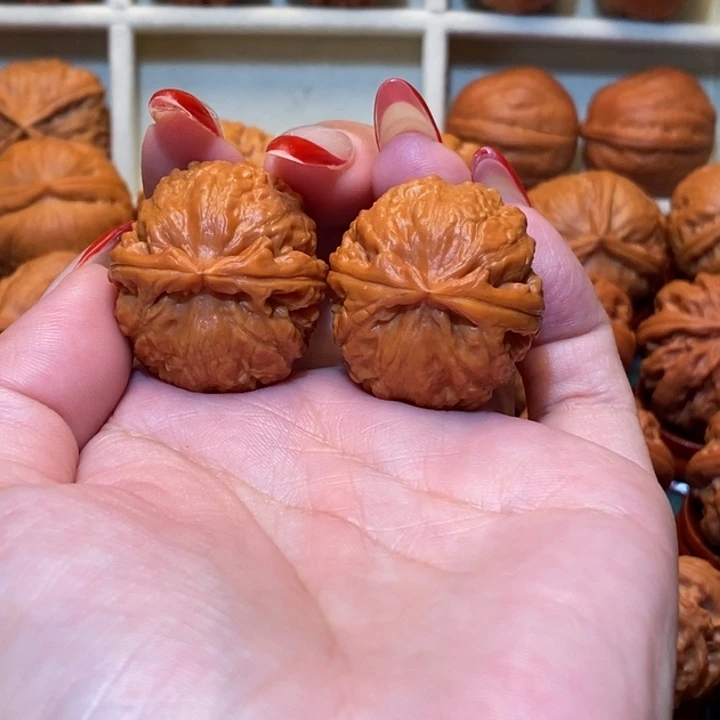 家***鸟把件文玩核桃玉麒麟
