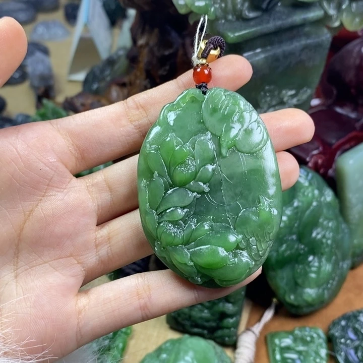 和田玉（碧玉）未镶嵌颈饰