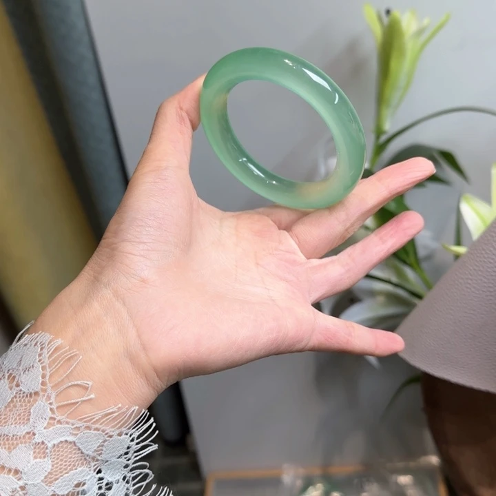 玉轻****师时尚冰飘花手镯368