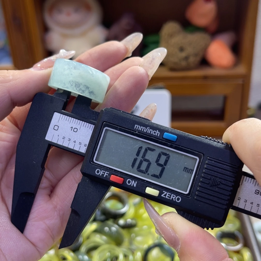 蛇纹石玉未镶嵌手镯50