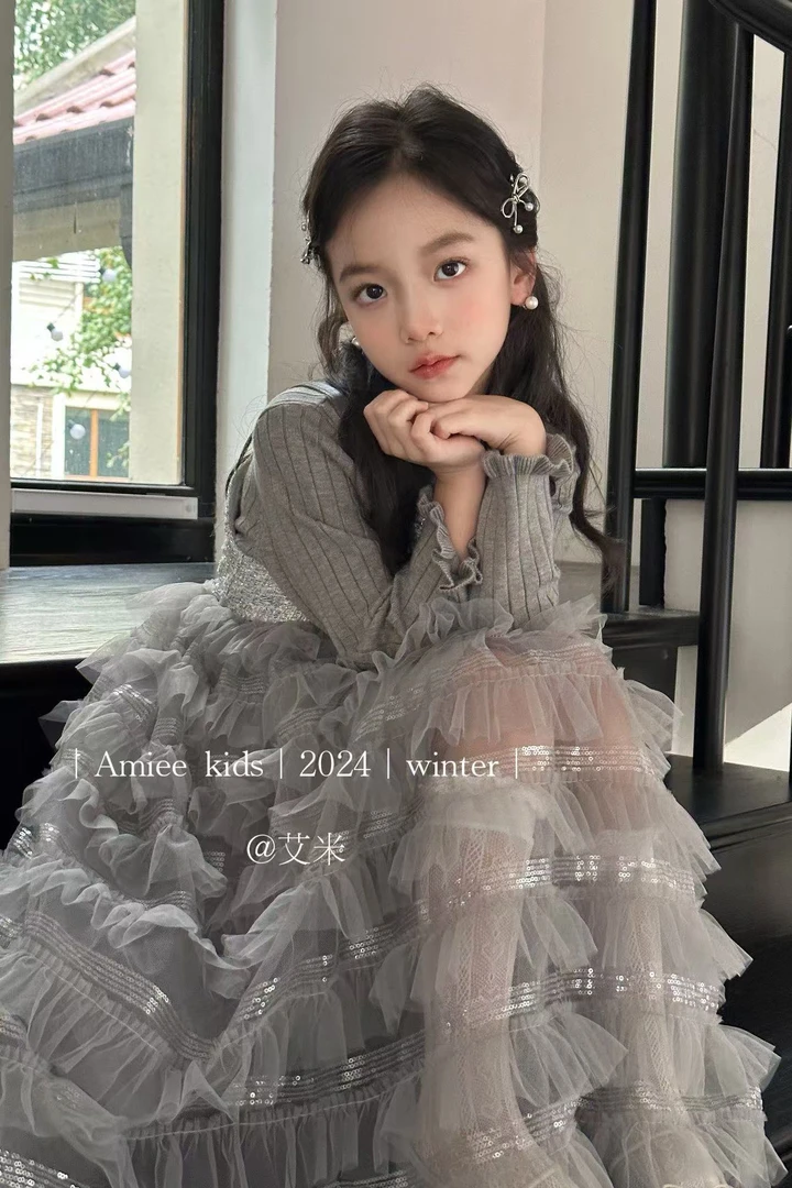 2025秋冬装新款洋气女童加绒连衣裙女宝宝高级银灰色蛋糕公主裙