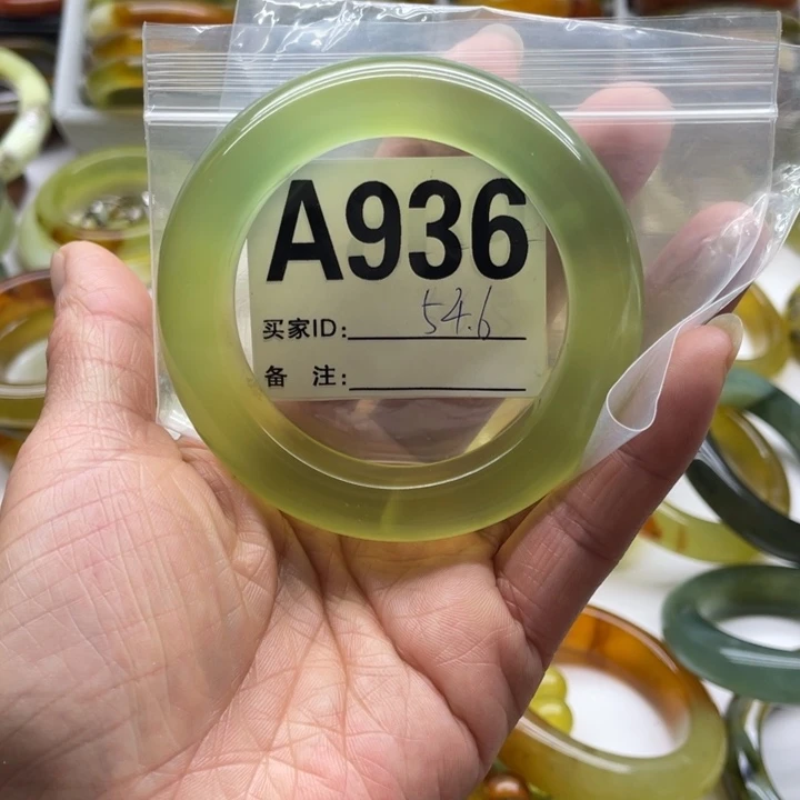 未镶嵌蛇纹石玉手镯木**七