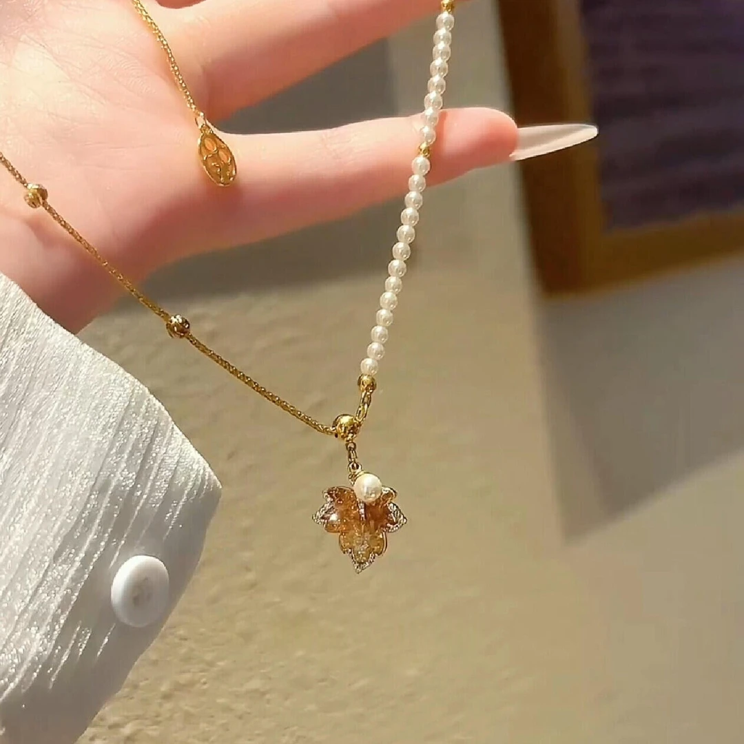 铜合金项链 复古金色渐变枫叶珠珠拼接项链精致气质高级感锁骨链