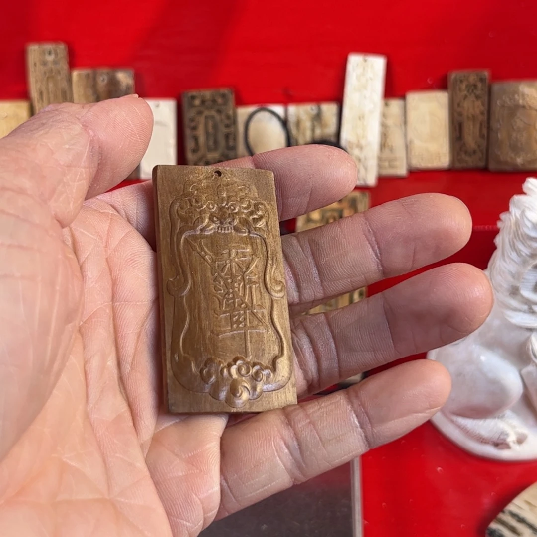 泥塑工艺品牌子雕刻件