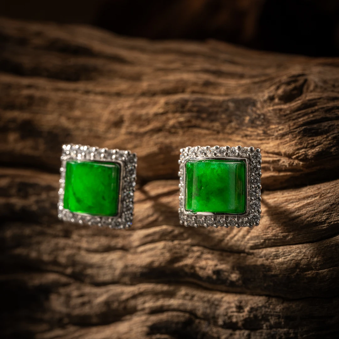 辣绿翡翠几何耳钉 18K金钻石 轻奢满绿百搭  0155003