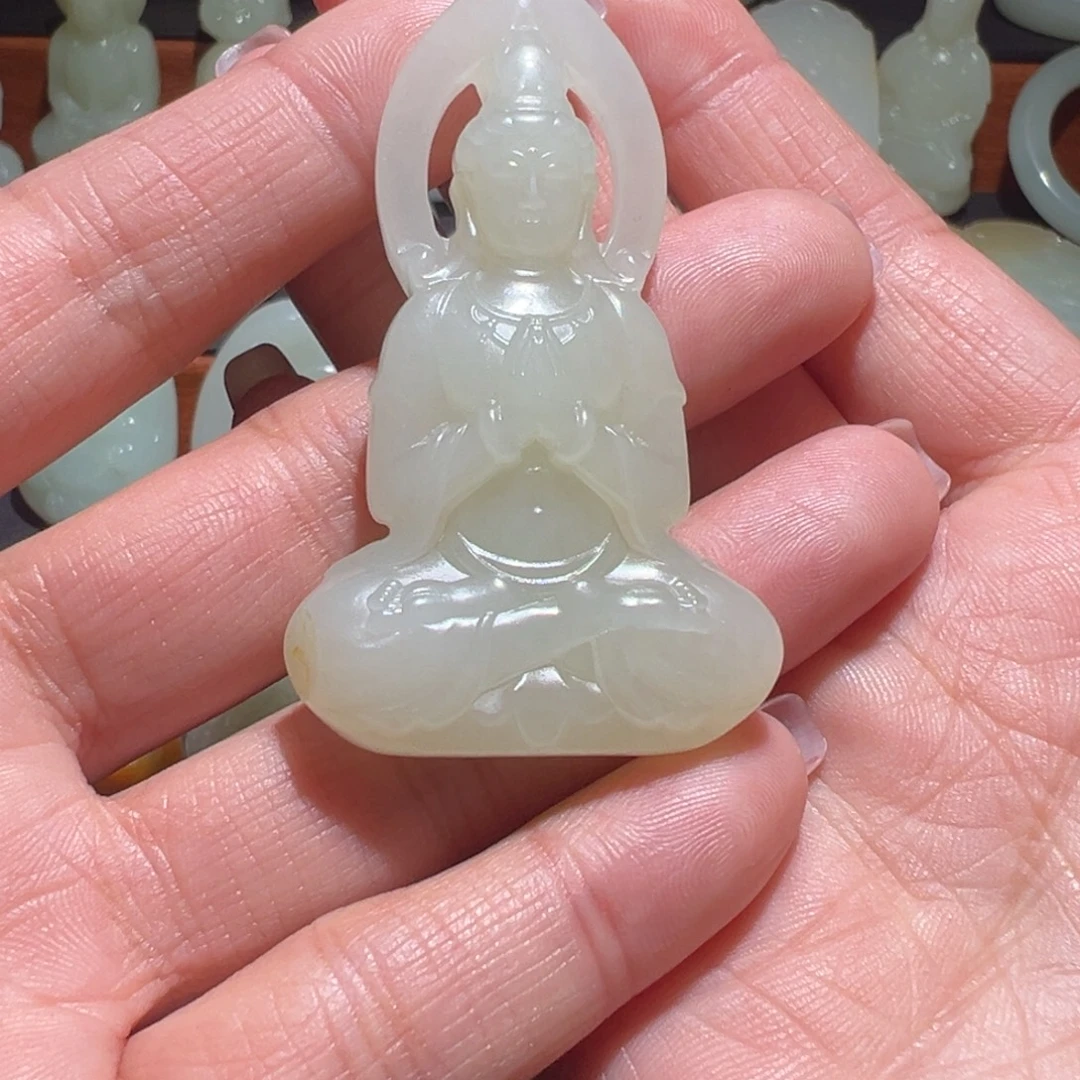 奋***斗和田玉未镶嵌颈饰