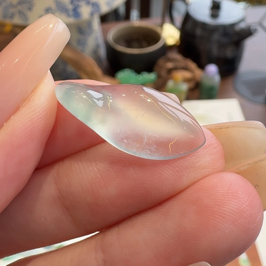 翡翠颈饰未镶嵌随行冰块