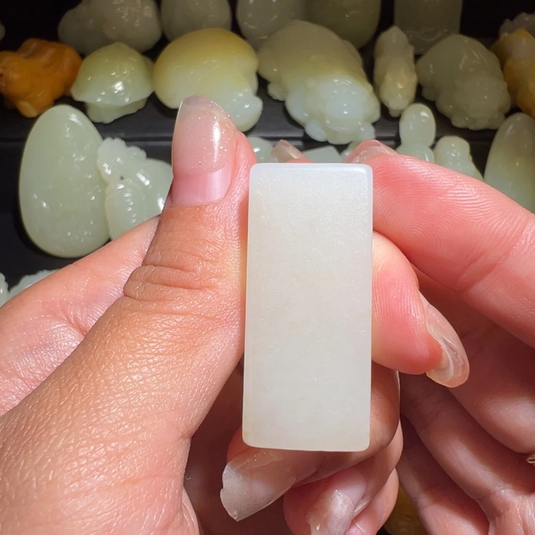 颈饰未镶嵌和田玉喝****啡