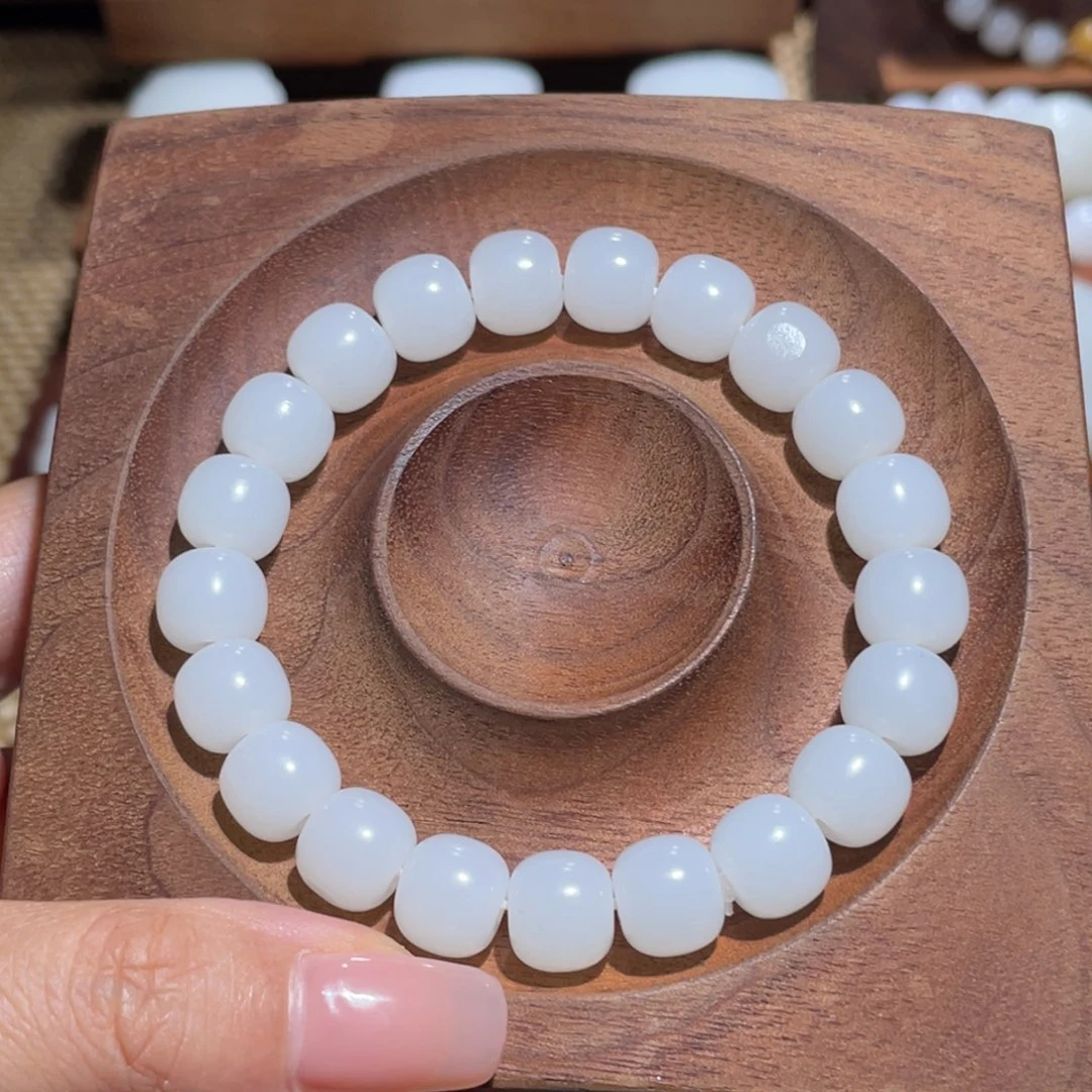 未镶嵌手链和田玉卡10