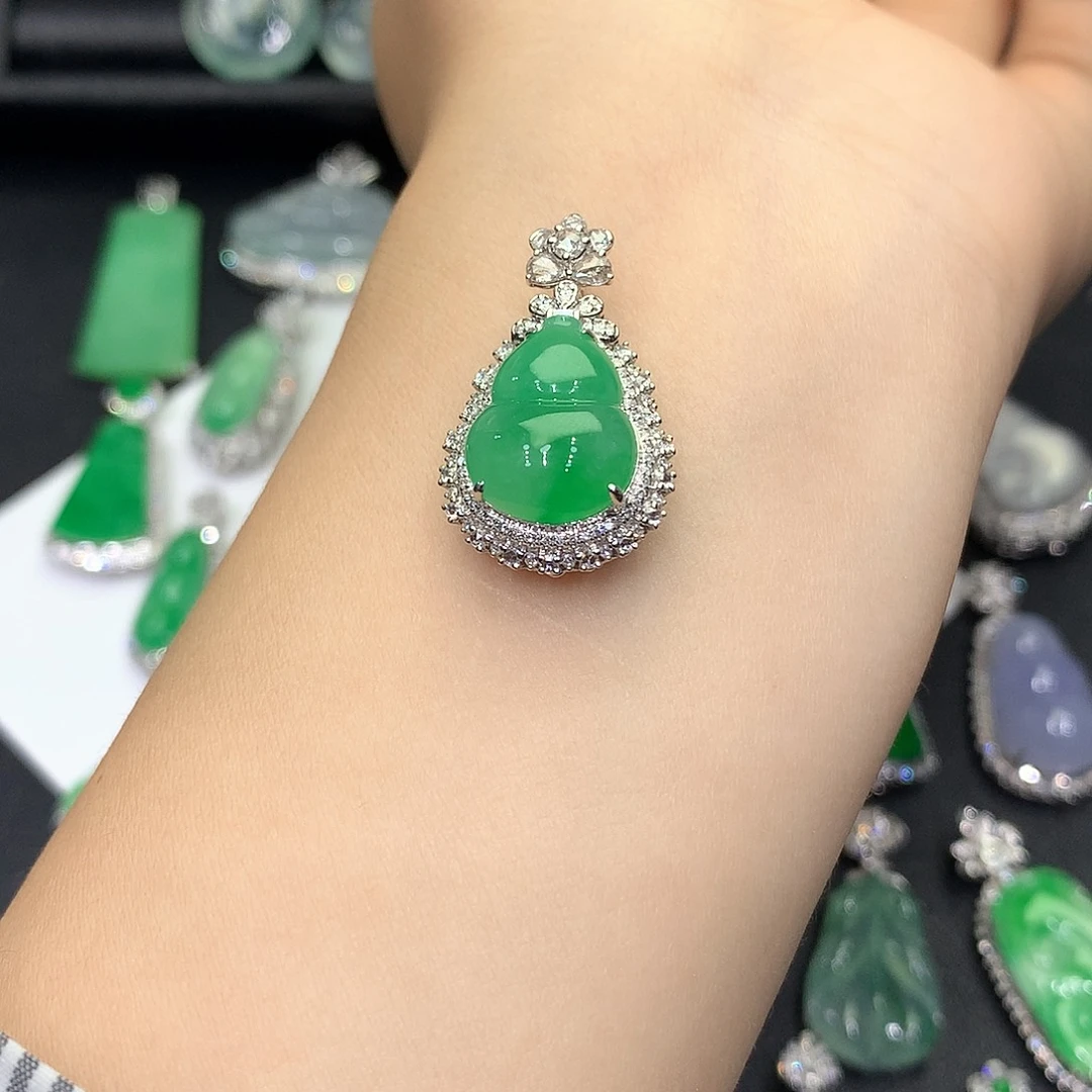 翡翠18K金镶嵌吊坠(不含链)