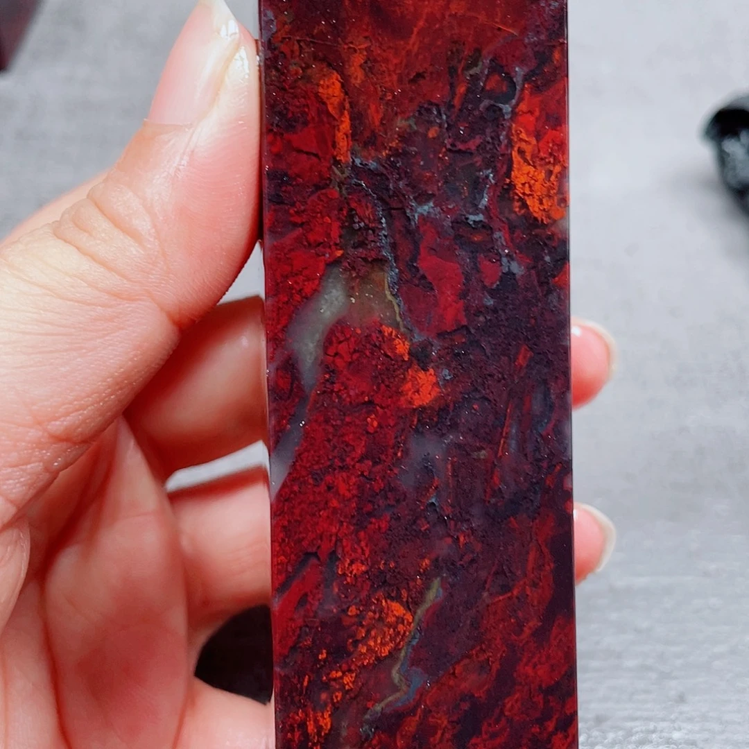 玉桂林鸡血玉印章镇尺4