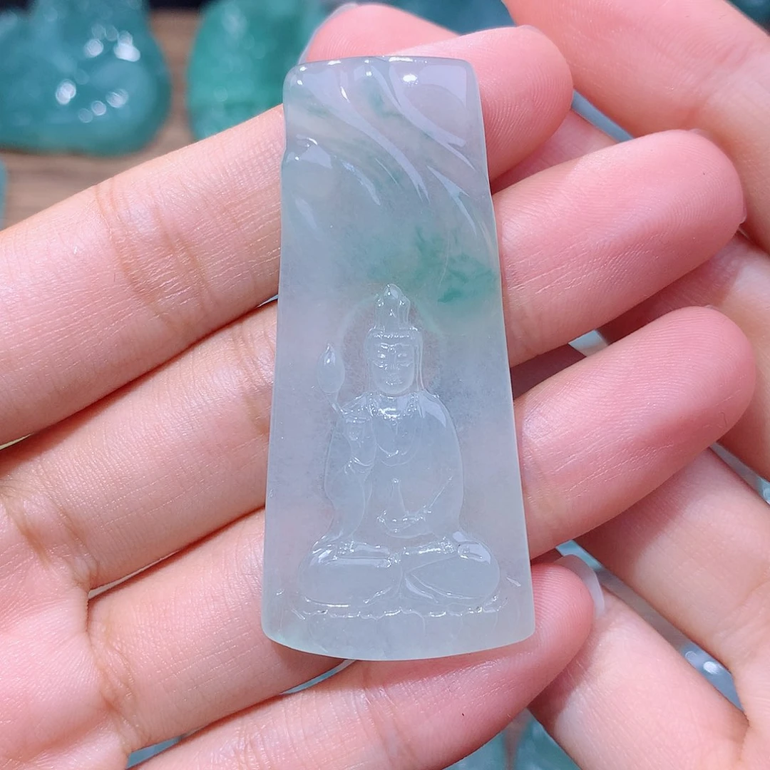 颈饰未镶嵌翡翠娜*