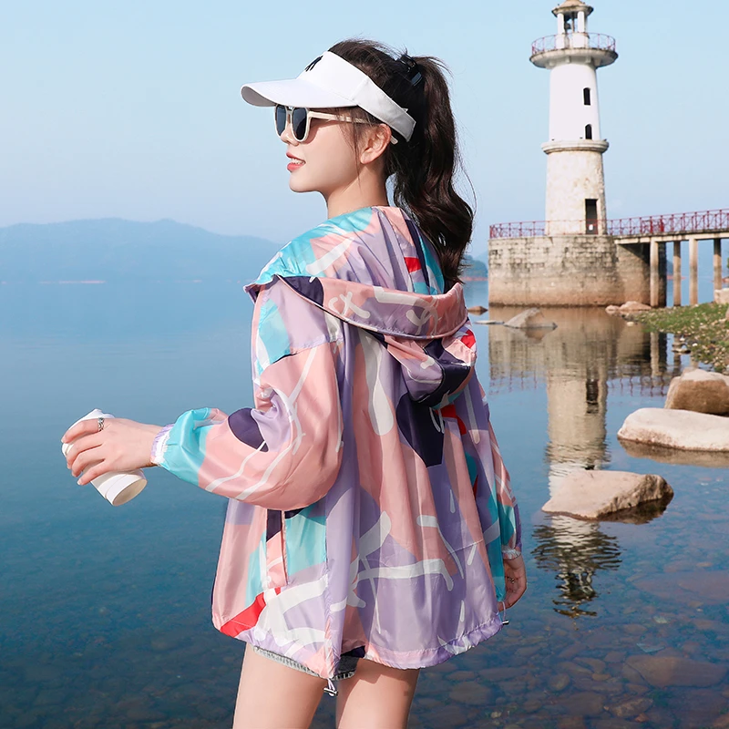 印花连帽防晒衣女士2025夏季新款小个子宽松长袖迷彩轻薄短款外套