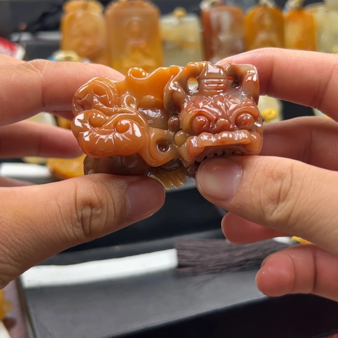 石英质玉（黄龙玉）未镶嵌多样性发货，发其一