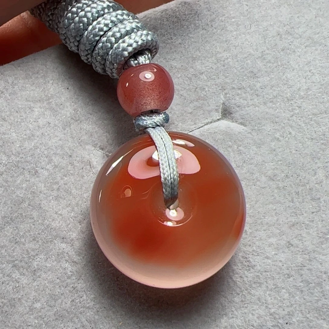 南红玛瑙吊坠未镶嵌