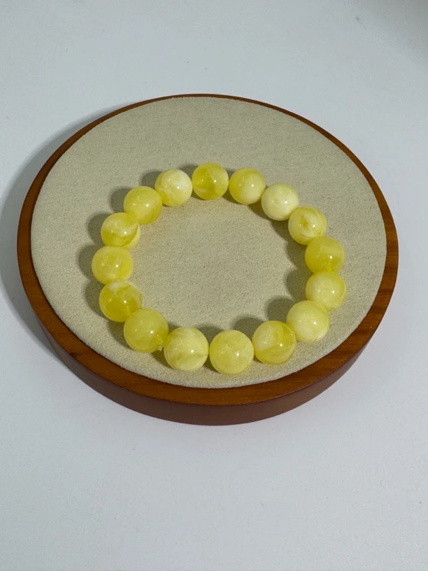 A063卡11mm黄色手串