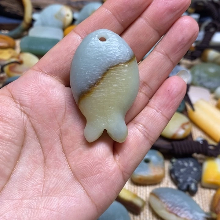 竹***风蛇纹石玉未镶嵌颈饰