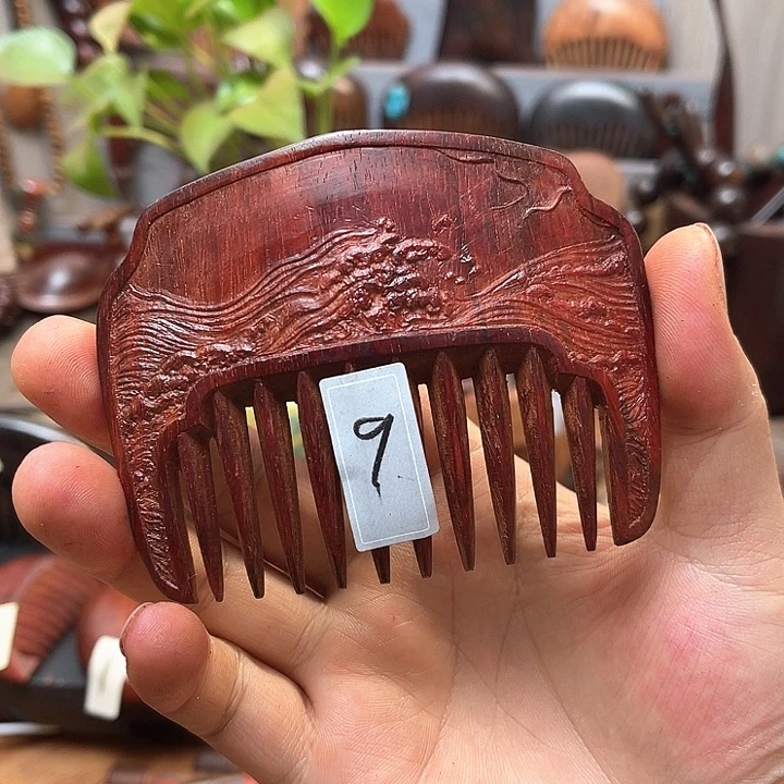 檀香紫檀（小叶紫檀）海浪浮雕梳子