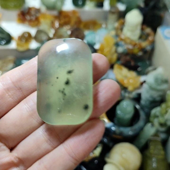 岫玉未镶嵌挂坠款式