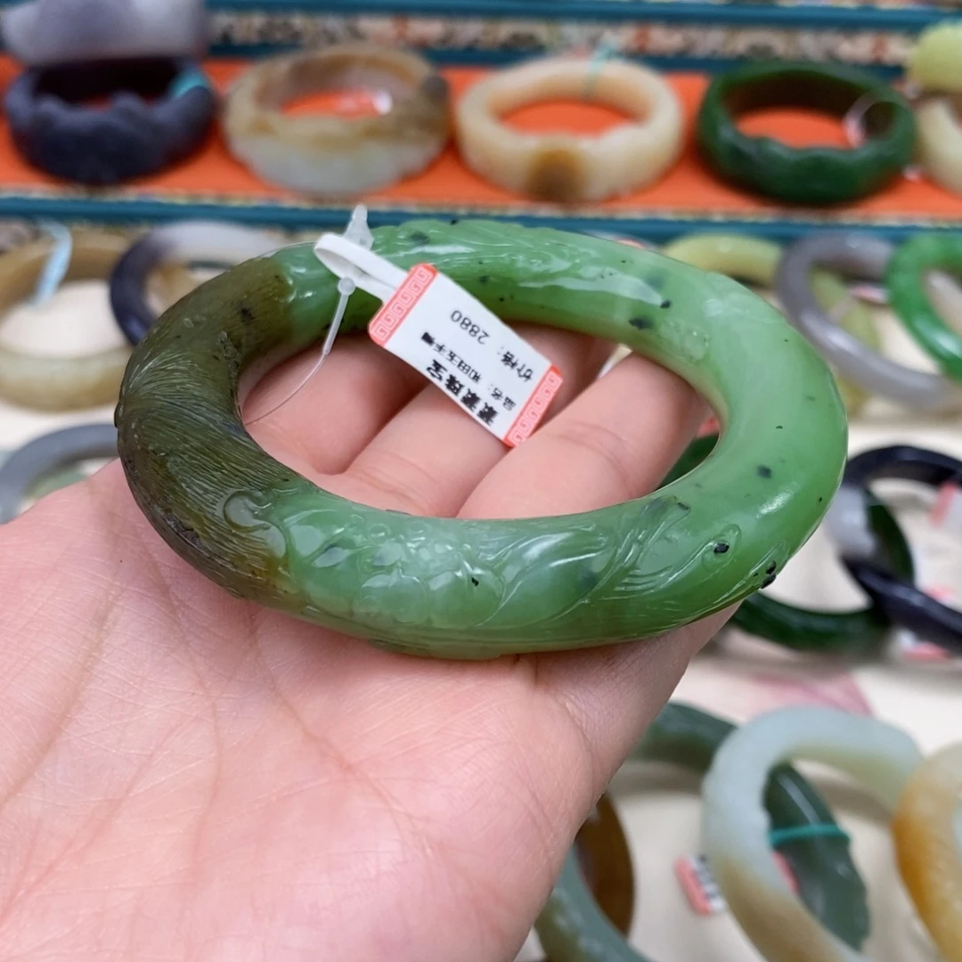 风***茂和田玉未镶嵌手镯57