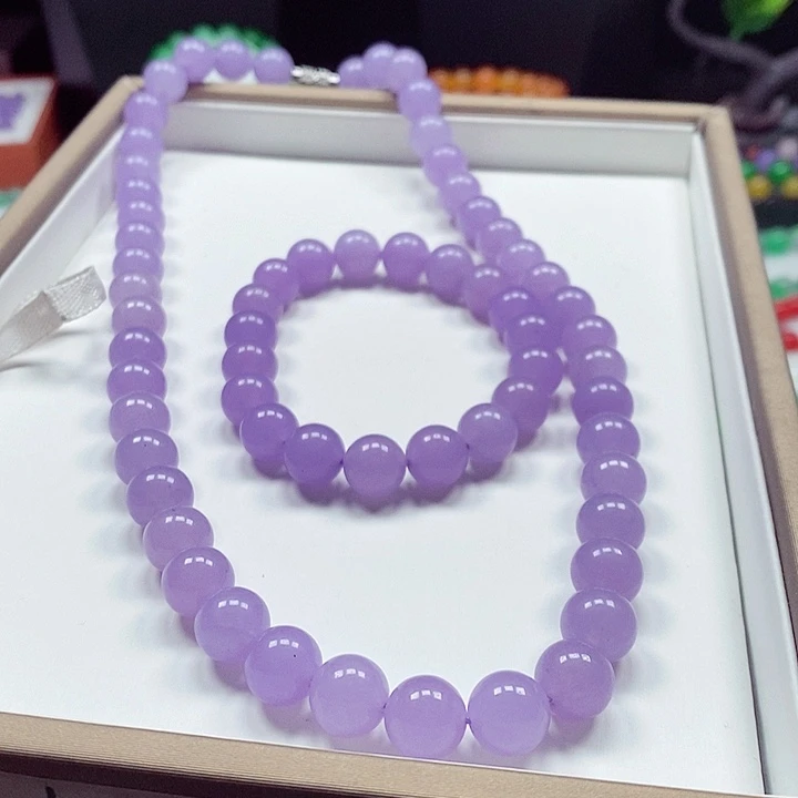 倩***姐卡10+手串19颗，项链46颗紫罗兰