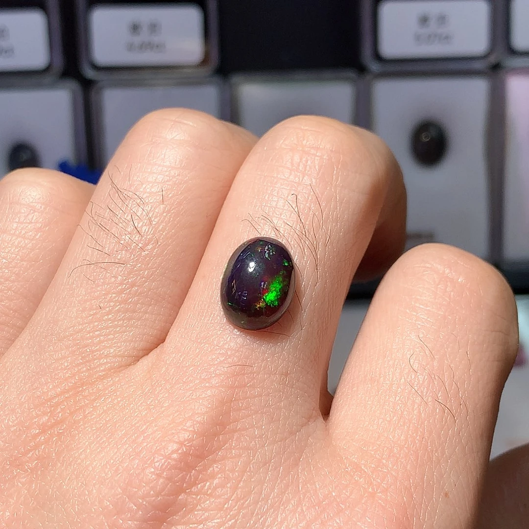 欧泊裸石未镶嵌3.68克拉