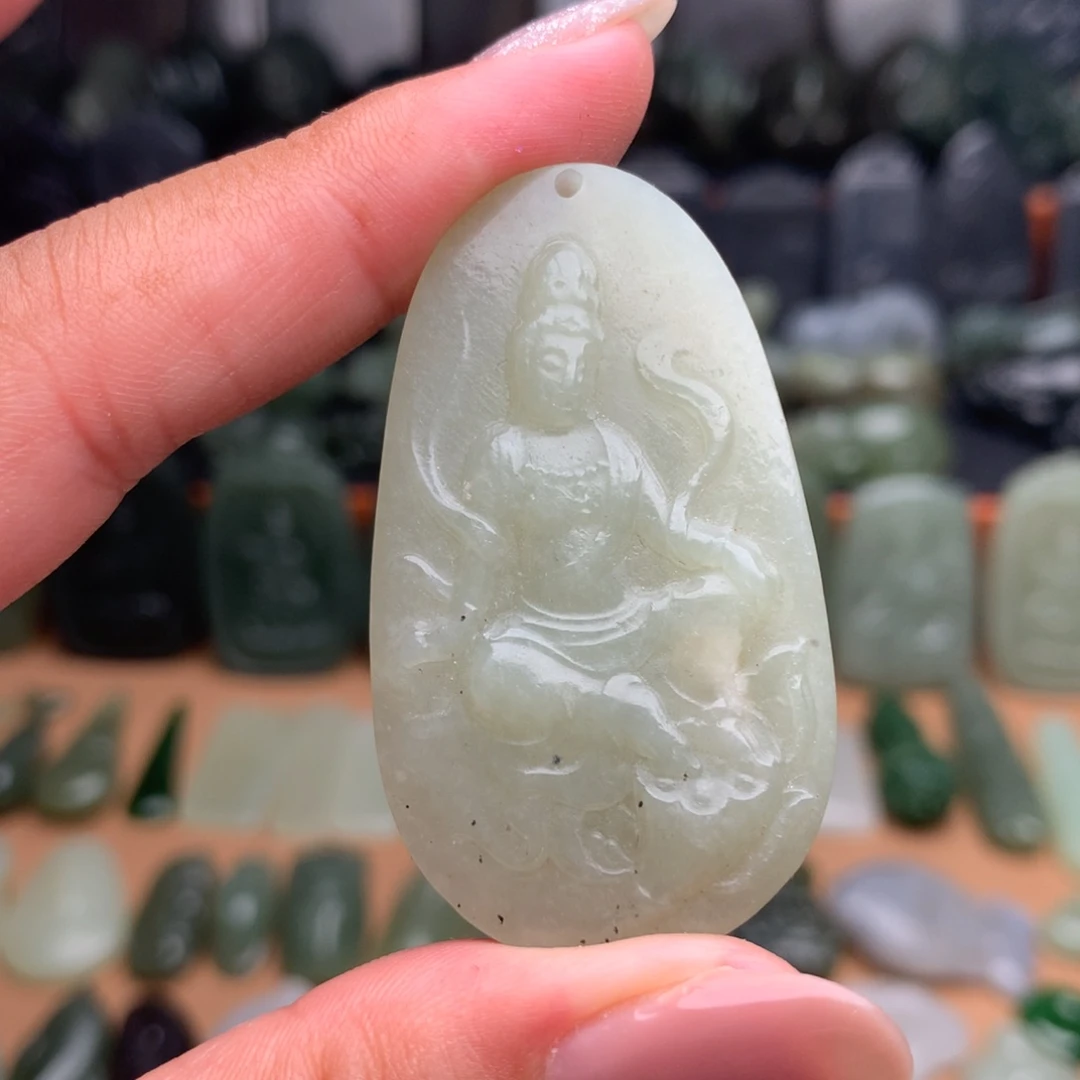 和田玉未镶嵌颈饰挂件72