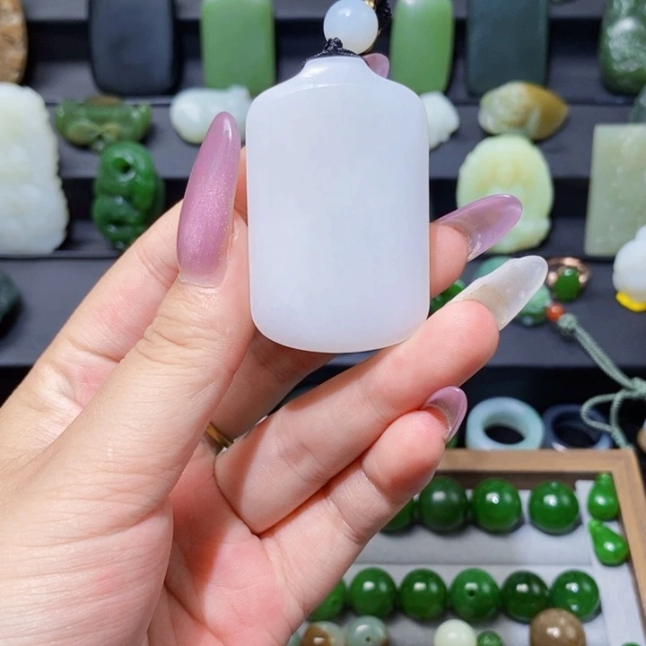 和田玉未镶嵌颈饰白*笙