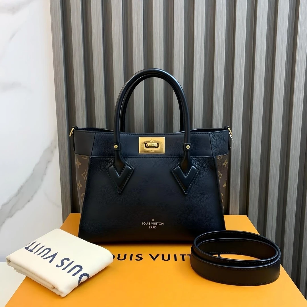 99新 LouisVuitton/路易威登 /夏vv1023/单肩包/16277972