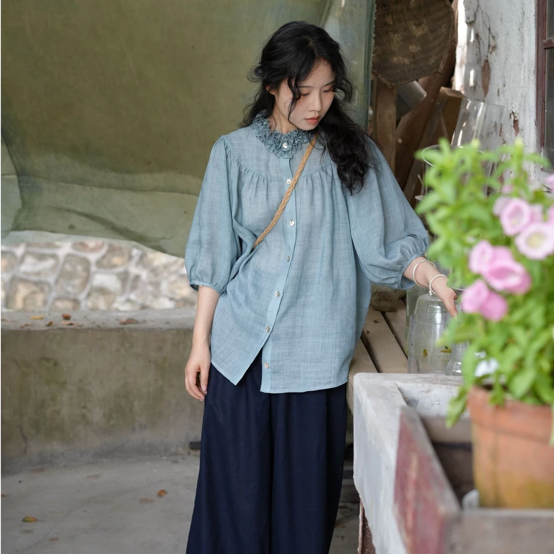 山中有桂枝花瓣领苎麻灰蓝色衬衫+藏蓝色天丝日常花边休闲裤