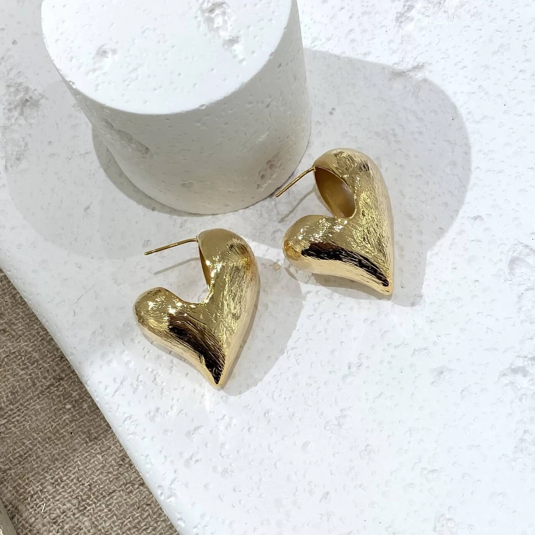 铜合金耳饰 纹理金属爱心耳环0081金色