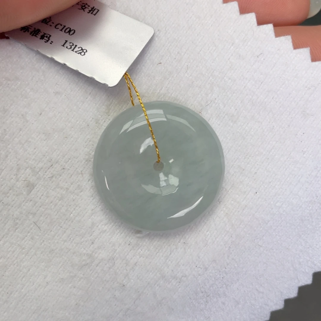 翡翠未镶嵌颈饰平安扣