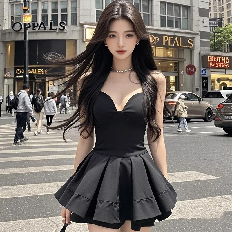 【B Y】黑色抹胸性感辣妹收腰蓬蓬裙连衣裙2025新款显瘦气质修身