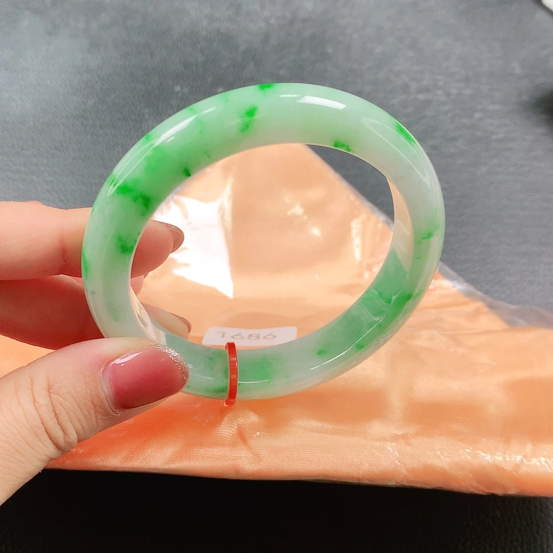 翡翠未镶嵌手镯03