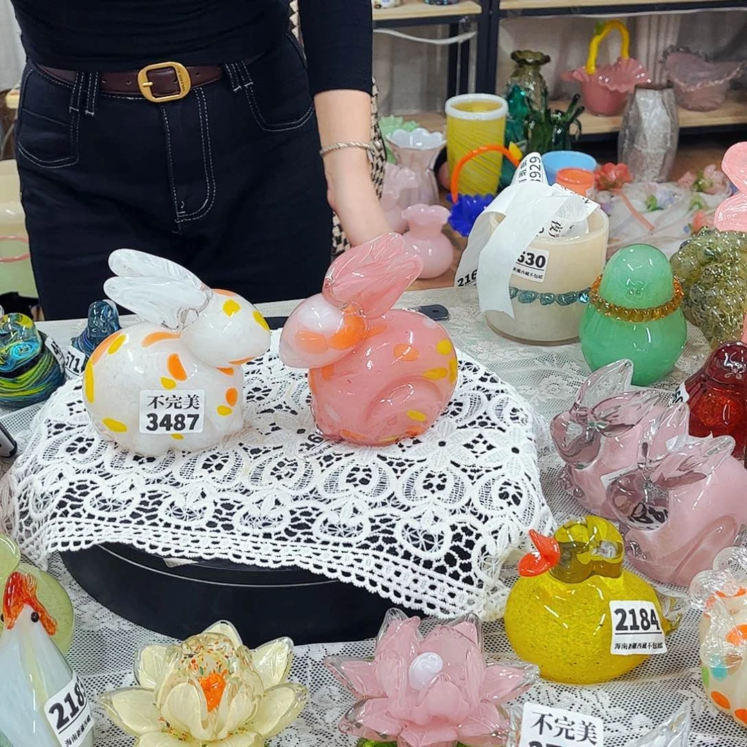 兔一对 家悦琉璃工艺品不完美