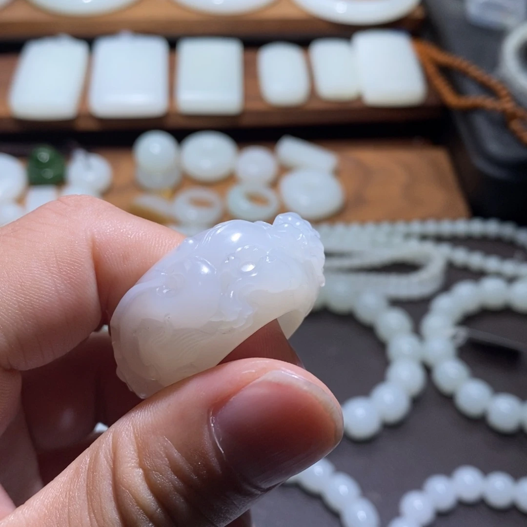 伯***）和田玉（糖玉）未镶嵌手链