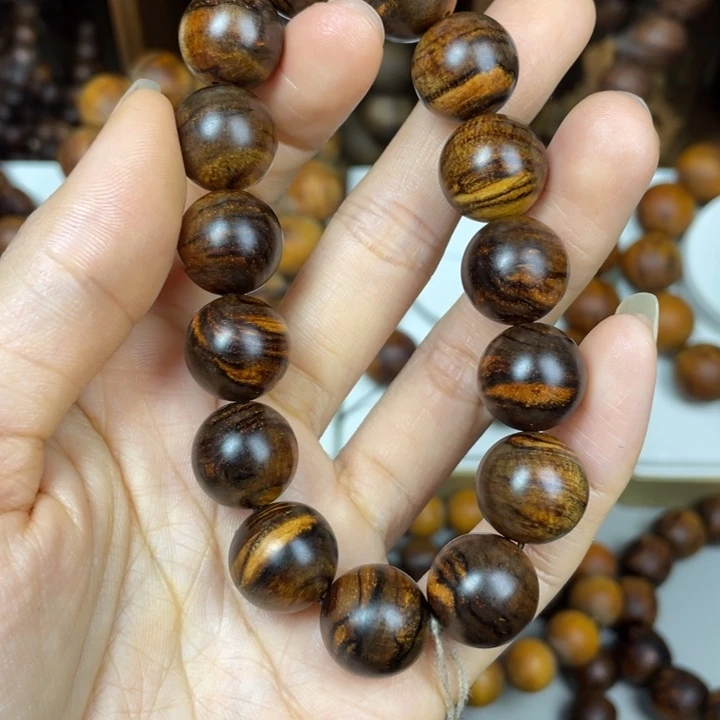 贡木把件手串手串