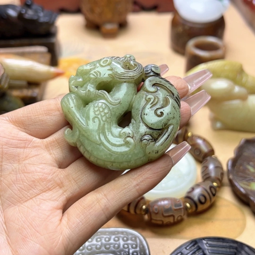 【闪购商品】蛇纹石玉颈饰未镶嵌