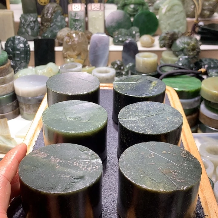 运***员和田玉未镶嵌珠宝半成品