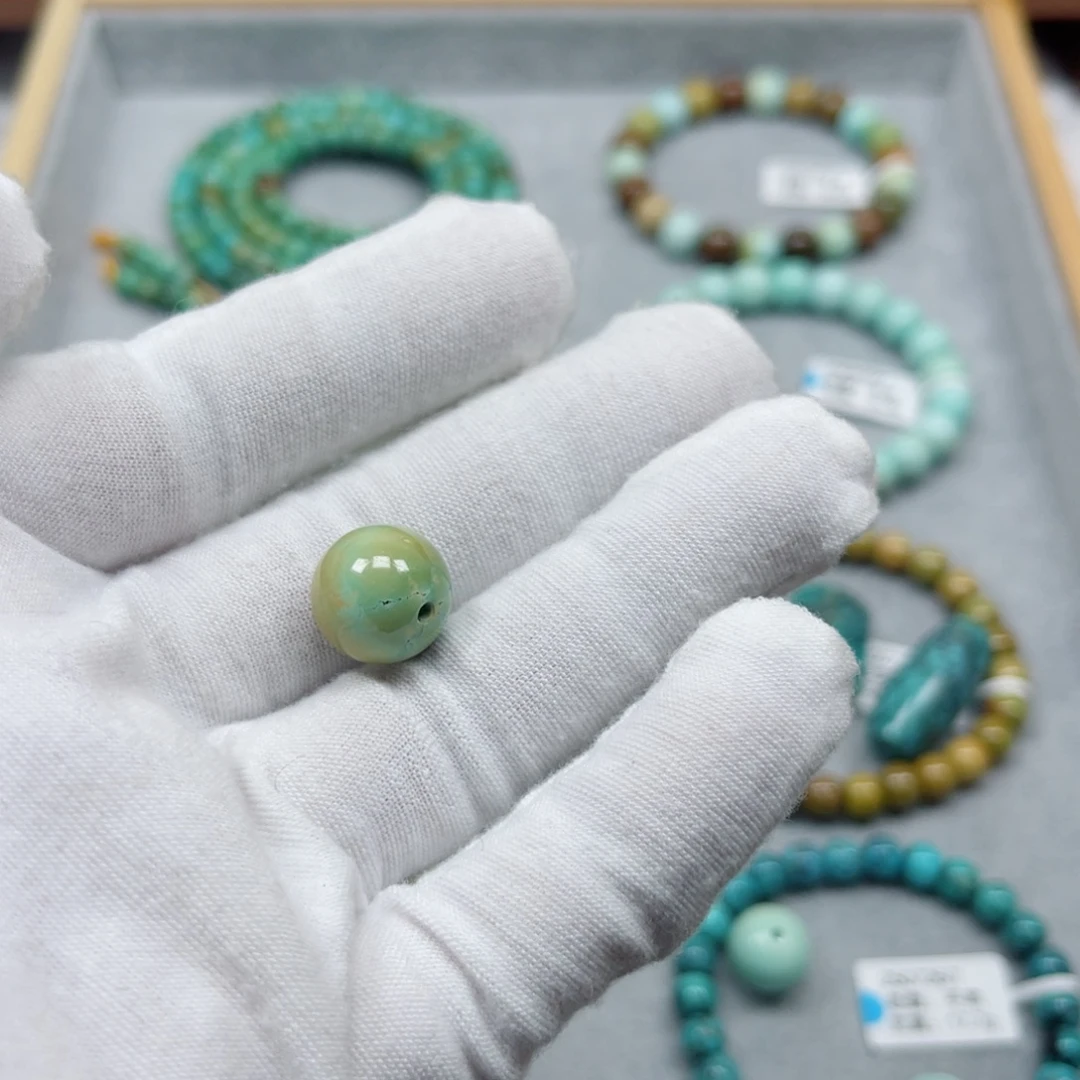 绿松石未镶嵌挂件