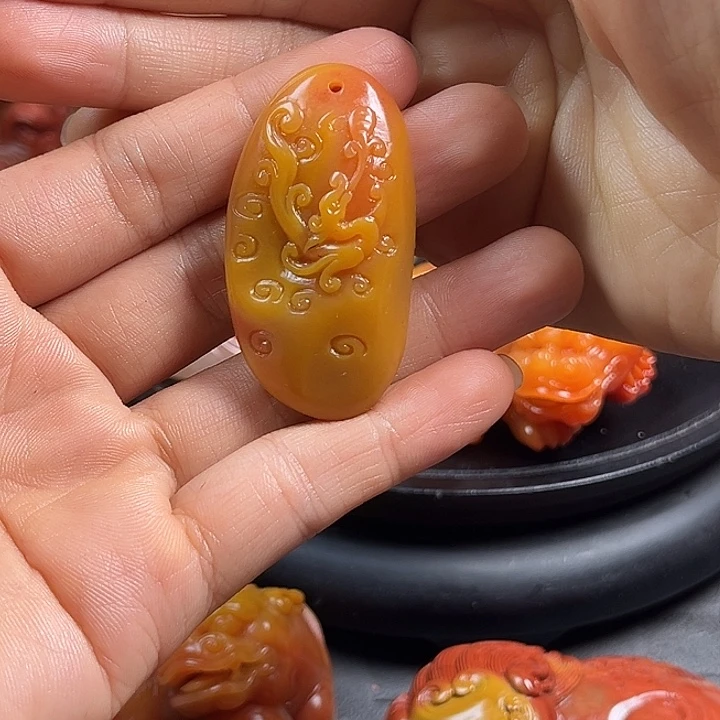 寿山石手把件把玩