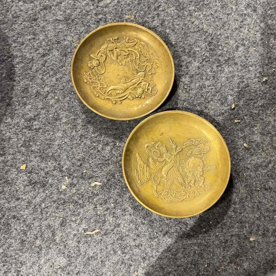 尊****主微瑕疵黄铜摆件工艺品