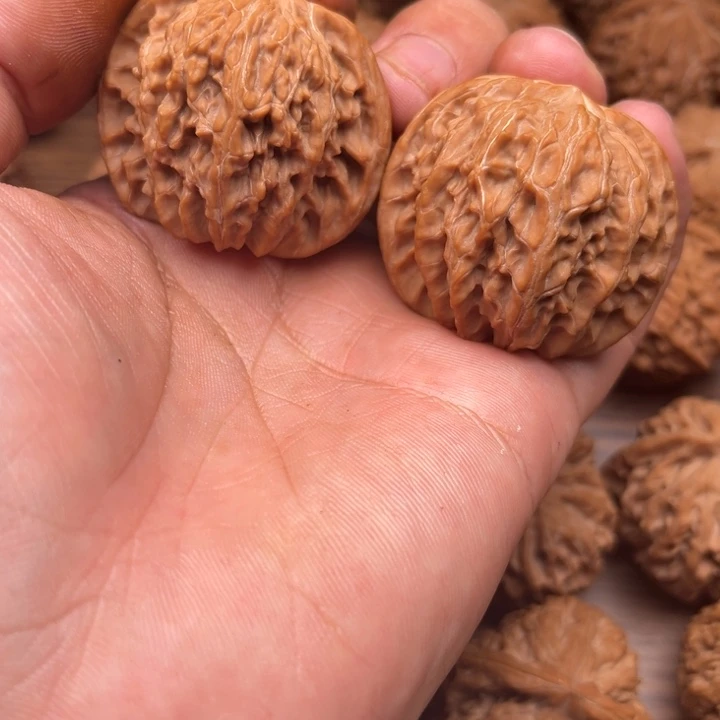 L***y吊坠文玩核桃42磨盘