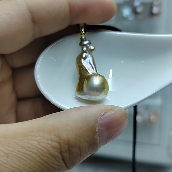 淡水珍珠吊坠未镶嵌