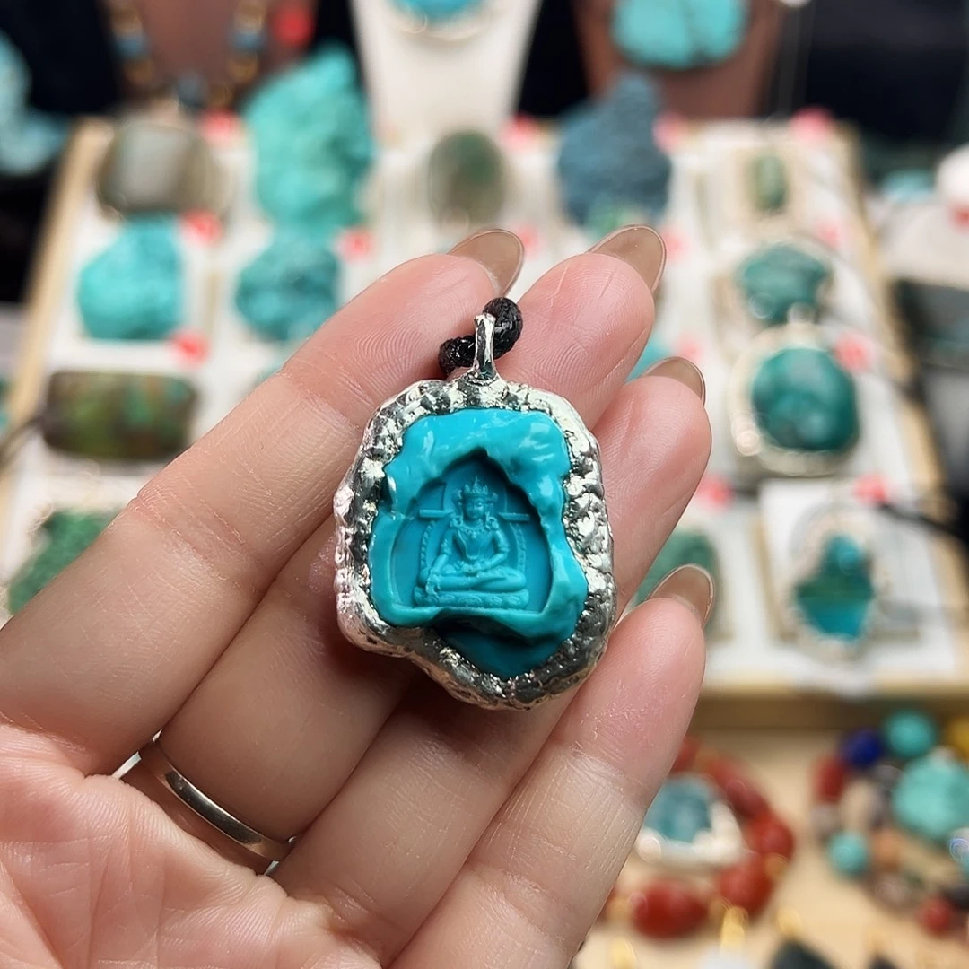 绿松石未镶嵌颈饰