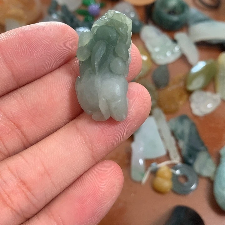 翡翠未镶嵌颈饰天然翡翠玉石貔貅